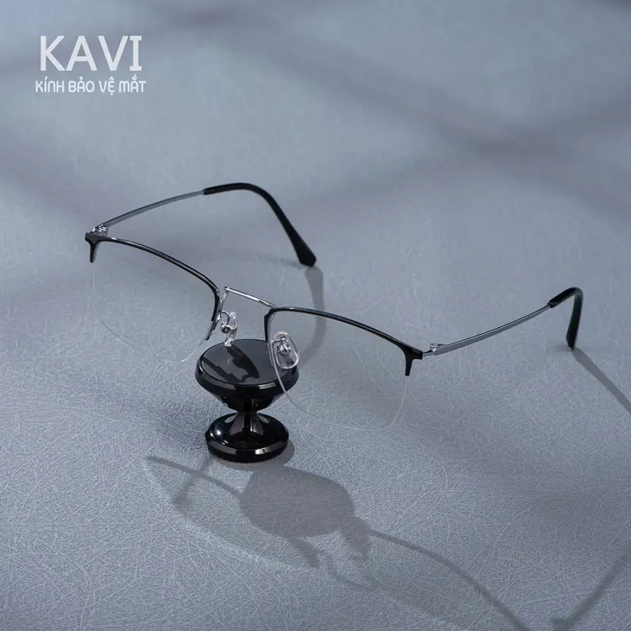 kavi a4 kinh chong anh sang xanh gong titan 145