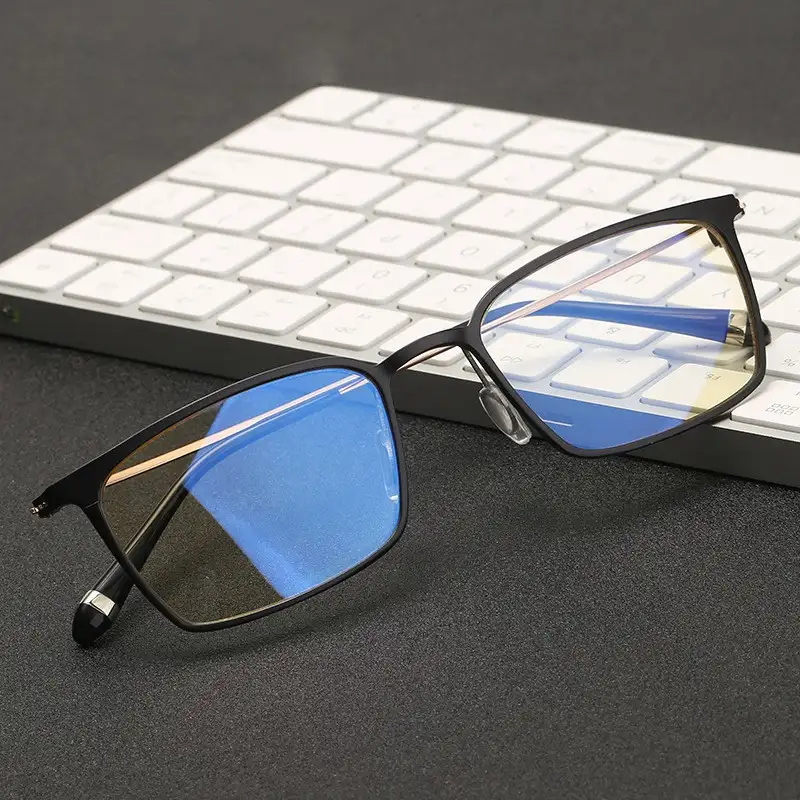 gong kinh chong anh sang