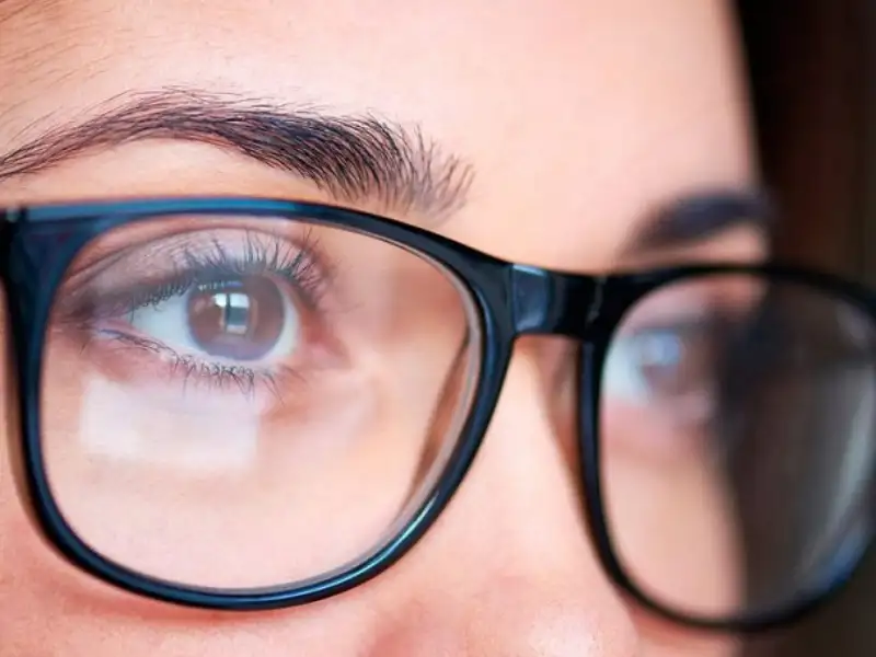 kinh deo chong anh sang xanh 3