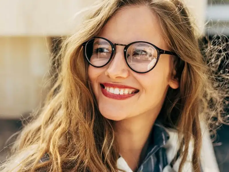 Tu van chon gong kinh phu hop tung khuon mat 4