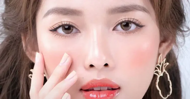 Ưu Nhược Điểm Của Kính Áp Tròng: Cẩm Nang Toàn Diện 8 Uu nhuoc diem kinh ap trong 9