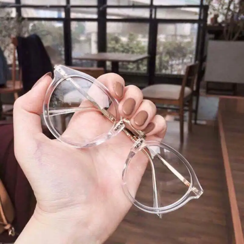 Kinh gong trong suot 1